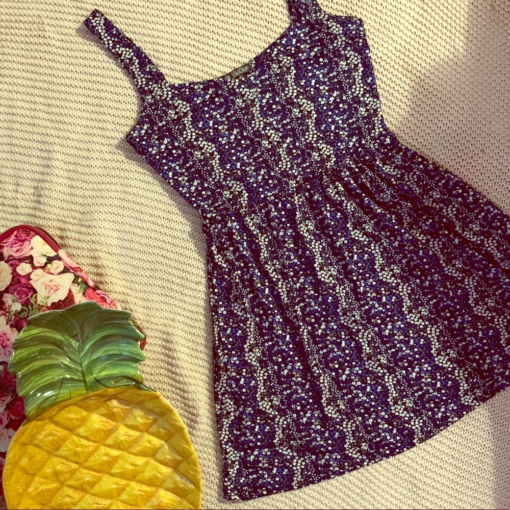 Super cute blue floral dress!